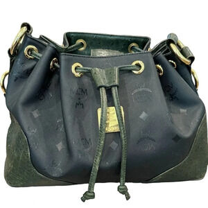 MCM BUCKET BAG LEATHER MEDIUM